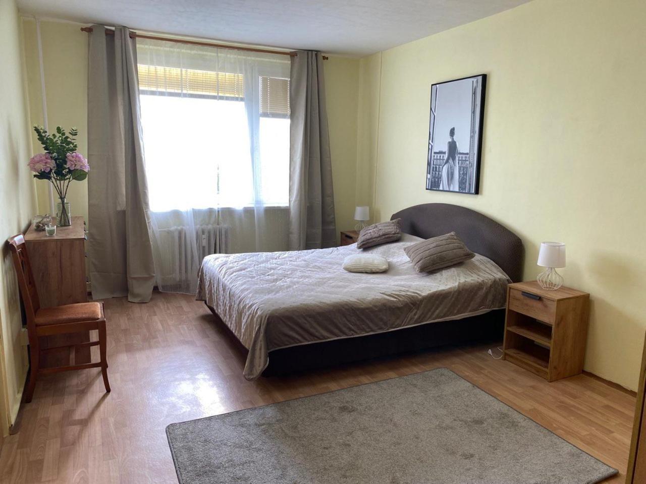 Apartmany 2Kk U Fakultni Nemocnice Volne Parkovani Hradec Králové 外观 照片